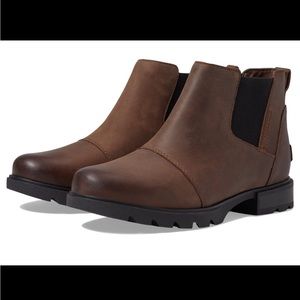 Women’s Emelie Sorel Waterproof Boot sz 7